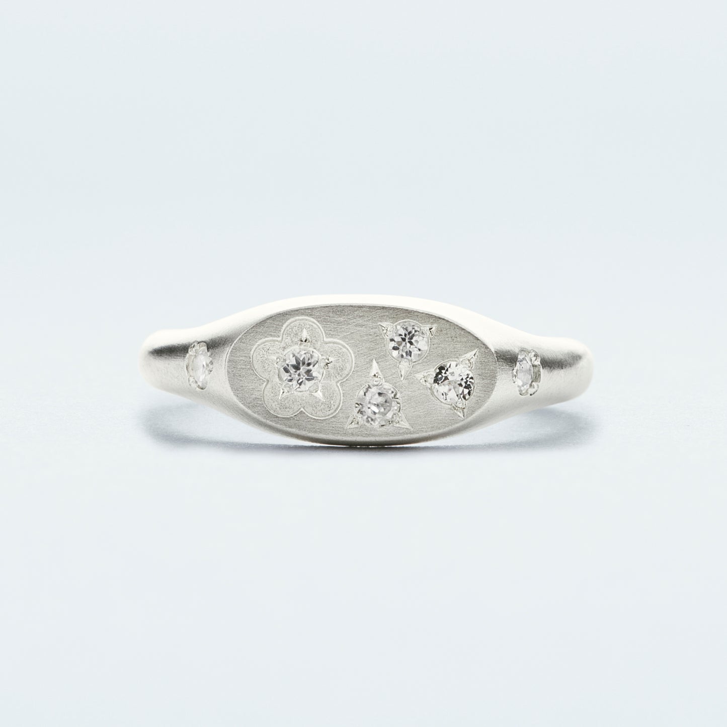 Flower Signet Ring Mini / Silver925 / White