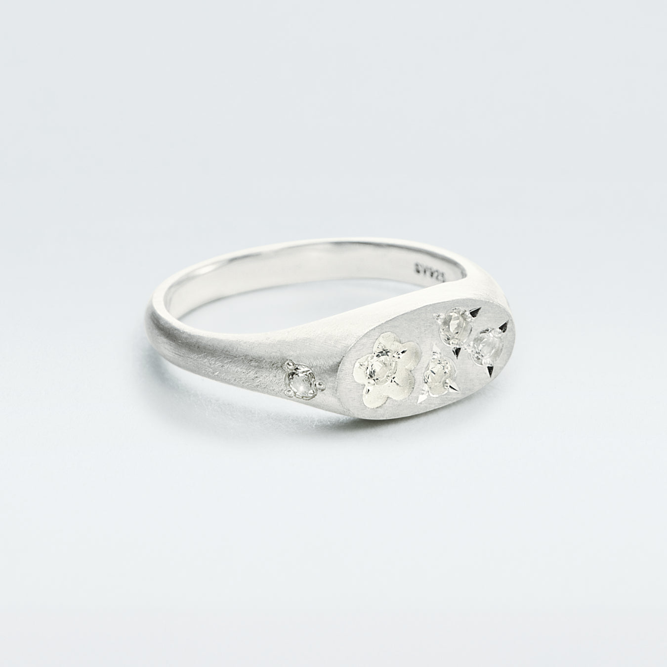 Flower Signet Ring Mini / Silver925 / White