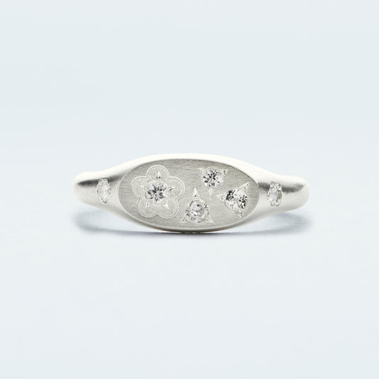 Flower Signet Ring Mini / Silver925 / White