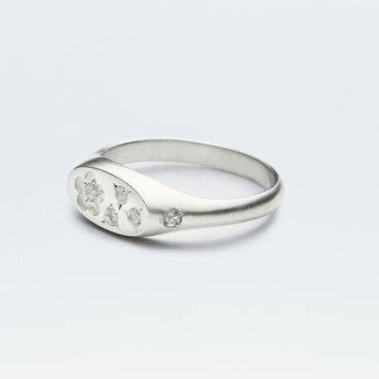 Flower Signet Ring Mini / Silver925 / White