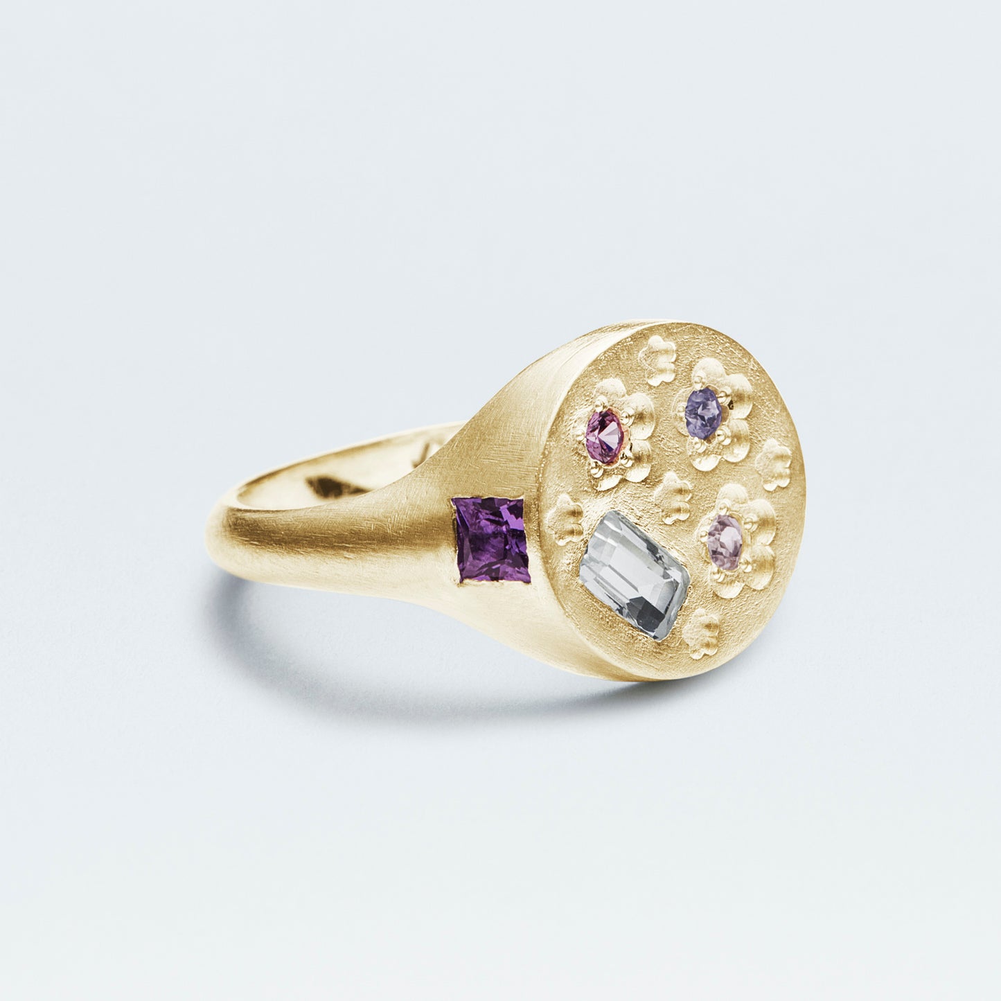 Flower Signet Ring / Gold-Coated SV925 / Pink